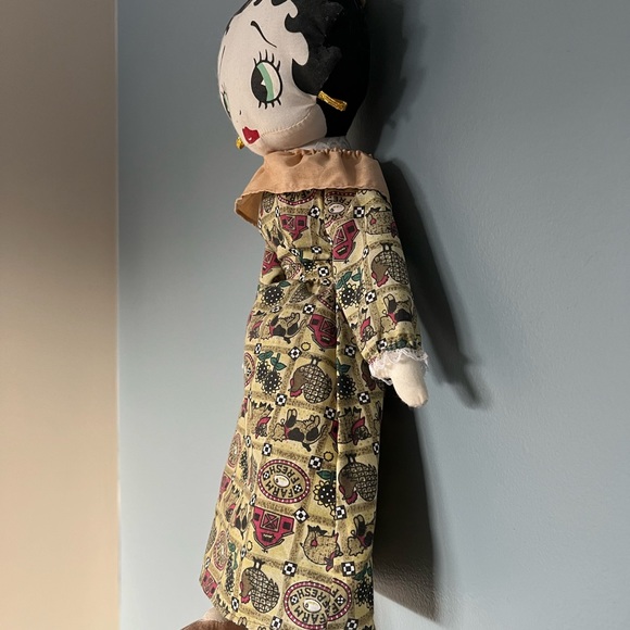 BETTY BOOP Vintage Nostalgic Farm Doll - Picture 6 of 6